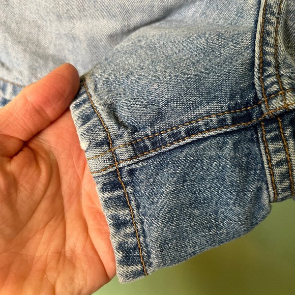 VINTAGE Abercrombie & Fitch Button Fly Jean Shorts Low Rise Size 4 6 - Picture 6 of 7